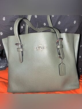 Coach EUC Olive Green Leather Mollie Tote 25